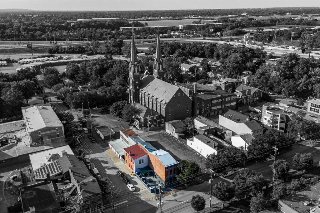 Downtown Kentucky Perfect For Groups Holiday home